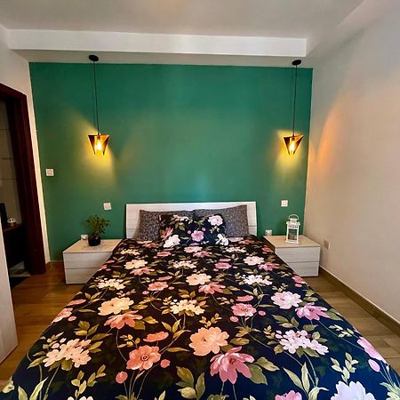 Airport Accommodation Deluxe Bedroom And Private Bathroom Near Airport Self Check In And Self Check Out Mqabba Екстериор снимка