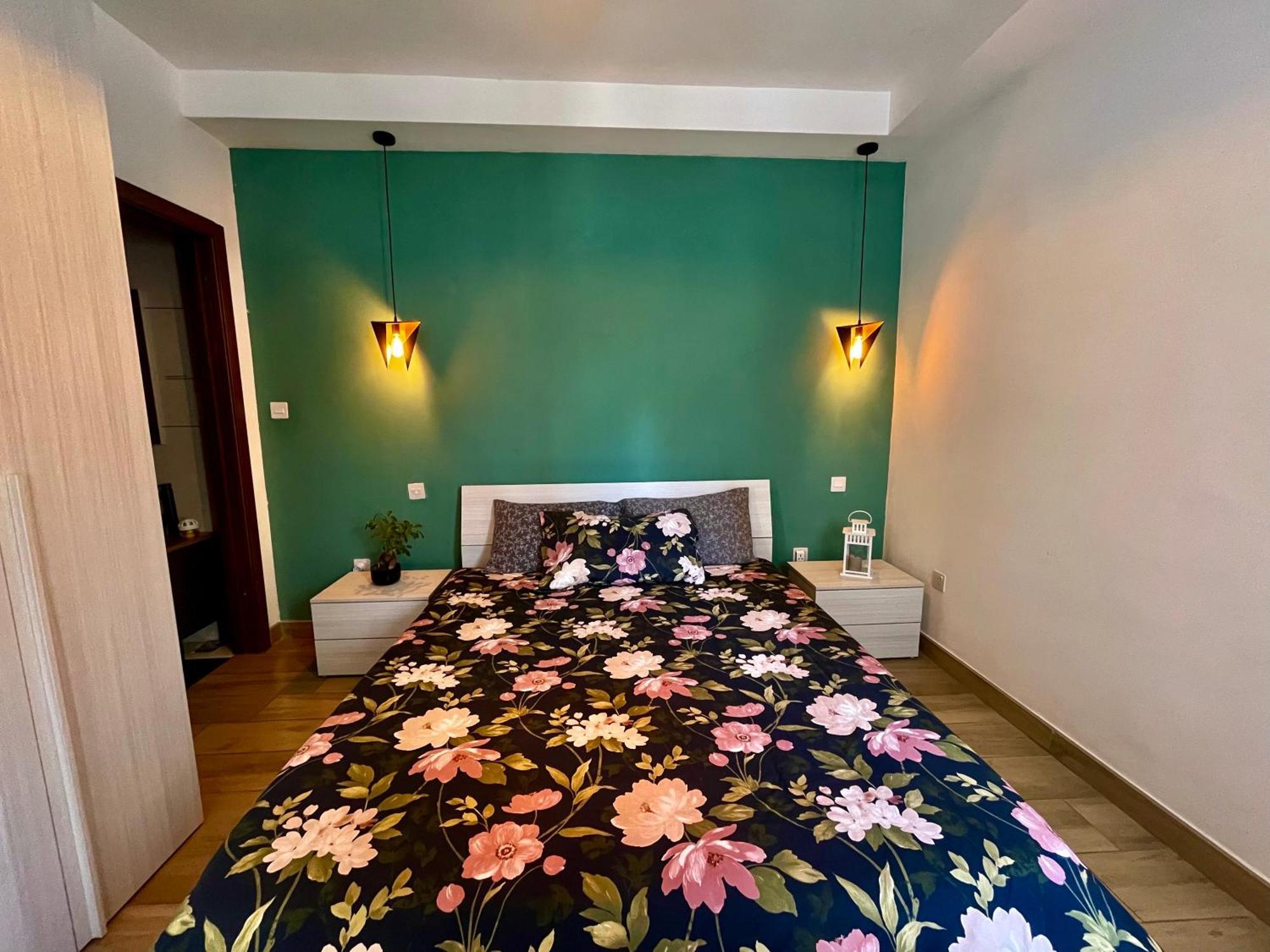 Airport Accommodation Deluxe Bedroom And Private Bathroom Near Airport Self Check In And Self Check Out Mqabba Екстериор снимка